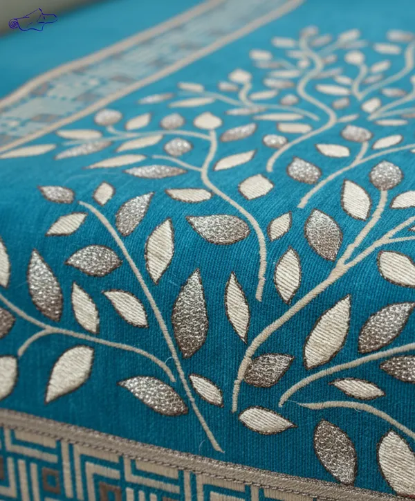 Blue_Floral_Pattern_Velvet_Slip_Sofa_Cover_(5_Seater)_(Pack_Of_6)