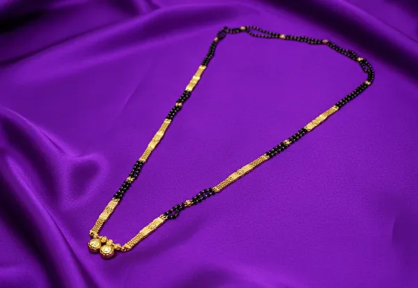 Long_Mangalsutra_(PB4_LM01)