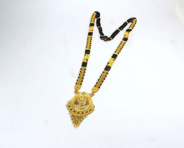 Long_Mangalsutra_PB4_LM031