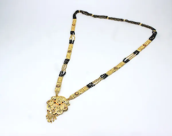 Long_Mangalsutra_PB4_LM02