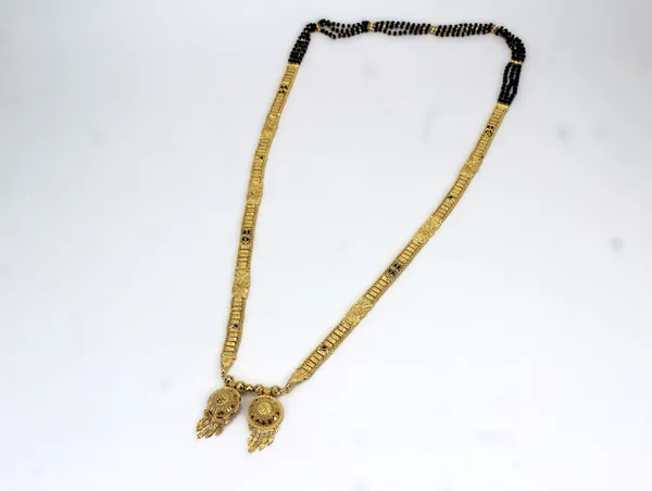 Long_Wati_Mangalsutra_PB4_LMW025