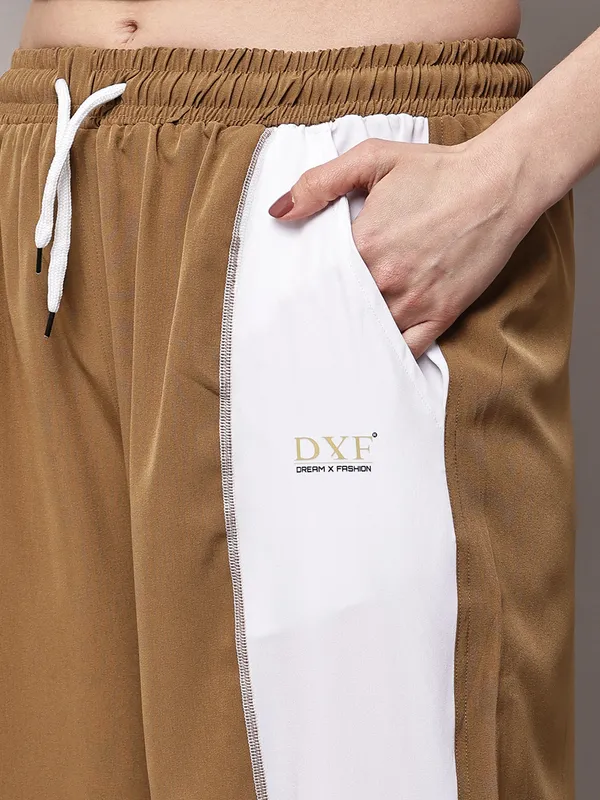 Mustard_NS_Lycra_Line_Track_Pant_For_Women