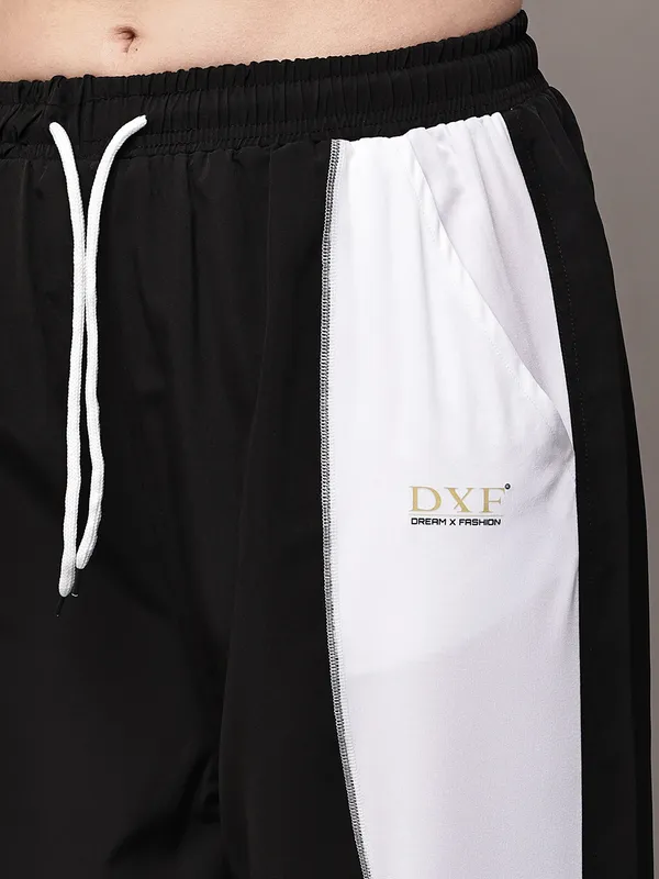 Black_NS_Lycra_Line_Track_Pant_For_Women