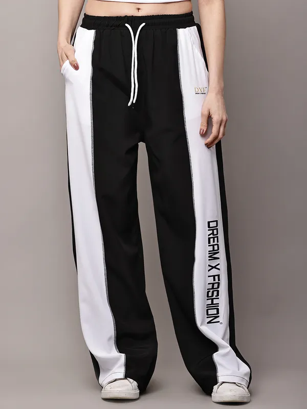 Black_NS_Lycra_Line_Track_Pant_For_Women