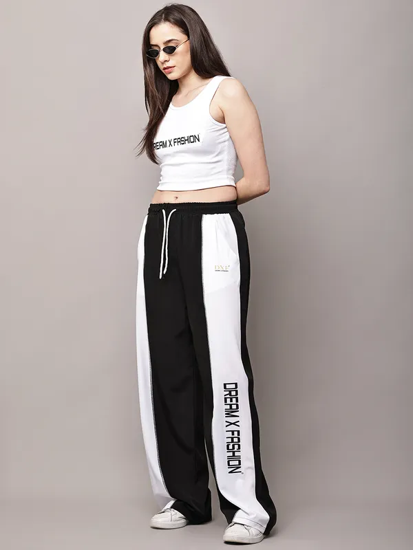 Black_NS_Lycra_Line_Track_Pant_For_Women