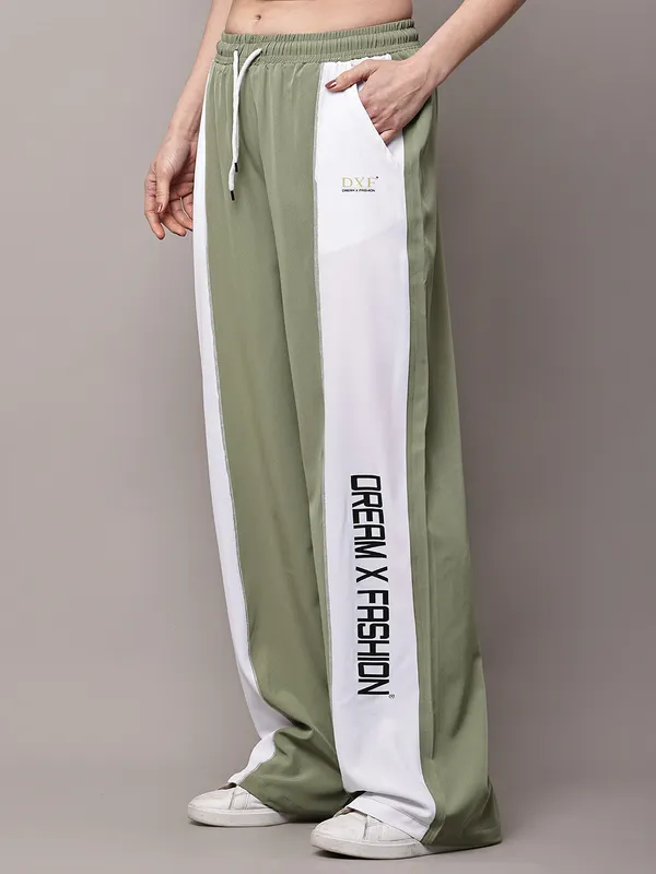 Olive_NS_Lycra_Line_Track_Pant_For_Women