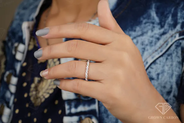 Swirl_Infinity_Ring_For_Women_|_925_Sterling_Silver_|_Moissanite_Stone