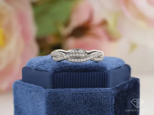 Infinity_Twist_Band_For_Women_|_925_Sterling_Silver_|_Moissanite_Stone