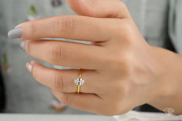 Oval_Moissanite_Soliraire_Ring_For_Women_|_925_Sterling_Silver_|_Moissanite_Stone