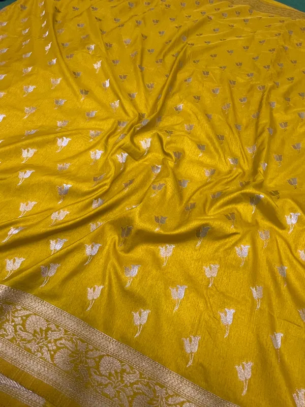 Yellow_Dola_Silk_Premium_&_Elegant_Zari_Weaving_Saree_With_Unstitched_Blouse_For_Women
