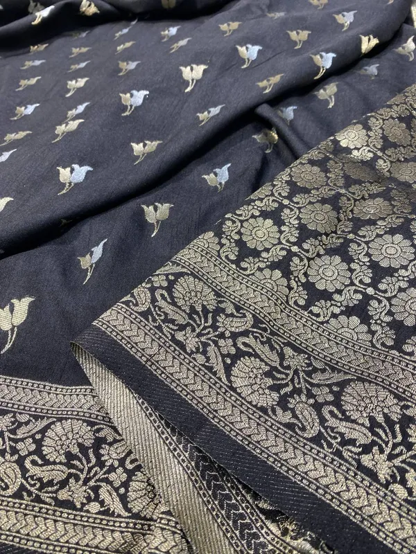 Black_Dola_Silk_Premium_&_Elegant_Zari_Weaving_Saree_With_Unstitched_Blouse_For_Women