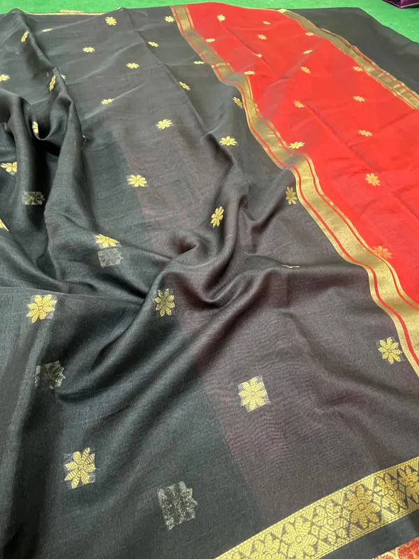 Black_And_Maroon_Banarasi_Cotton_Silk_Premium_&_Elegant_Zari_Weaving_Saree_With_Unstitched_Blouse_For_Women