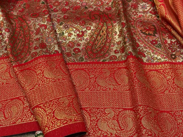 Gold_And_Red_Dharmavaram_Silk_Premium_&_Elegant_Zari_Weaving_Saree_With_Unstitched_Blouse_For_Women