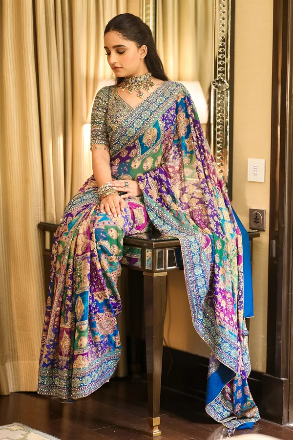 White_&_Red_Zari_Woven_Kanchipuram_Tissue_Saree_with_Parrot_Motifs