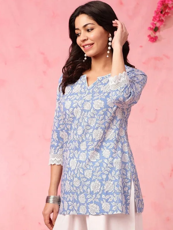 Blue_&_White_Cotton_Blend_Printed_Short_Kurti_|_For_Women