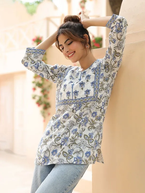 White_Viscose_Rayon_Printed_Short_Kurti_|_For_Women