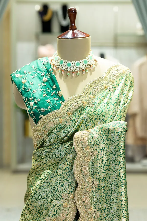 Green_Zari_Woven_Banarasi_Silk_Designer_Saree_with_Zardosi_Embroidery