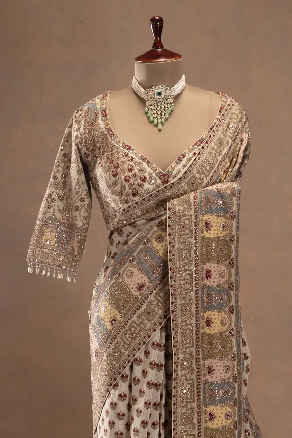 Elegant_Pastel_Green_Printed_Crepe_Saree_with_Embroidered_Ready-Made_Blouse
