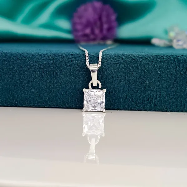Silver_Elegant_Princess_Cut_Solitaire_Pendant_Necklace_With_Silver_Chain