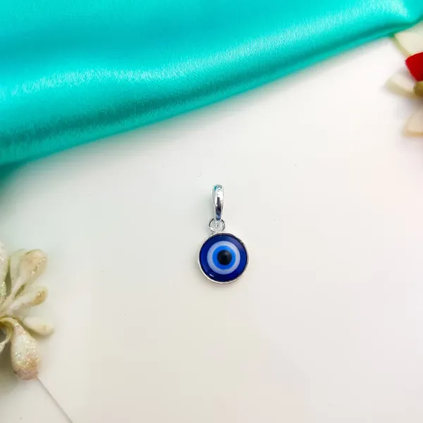 Silver_And_Blue_Silver_Evil_Eye_Pendant_Necklace_Traditional_Blue_Nazar_Protection_Charm