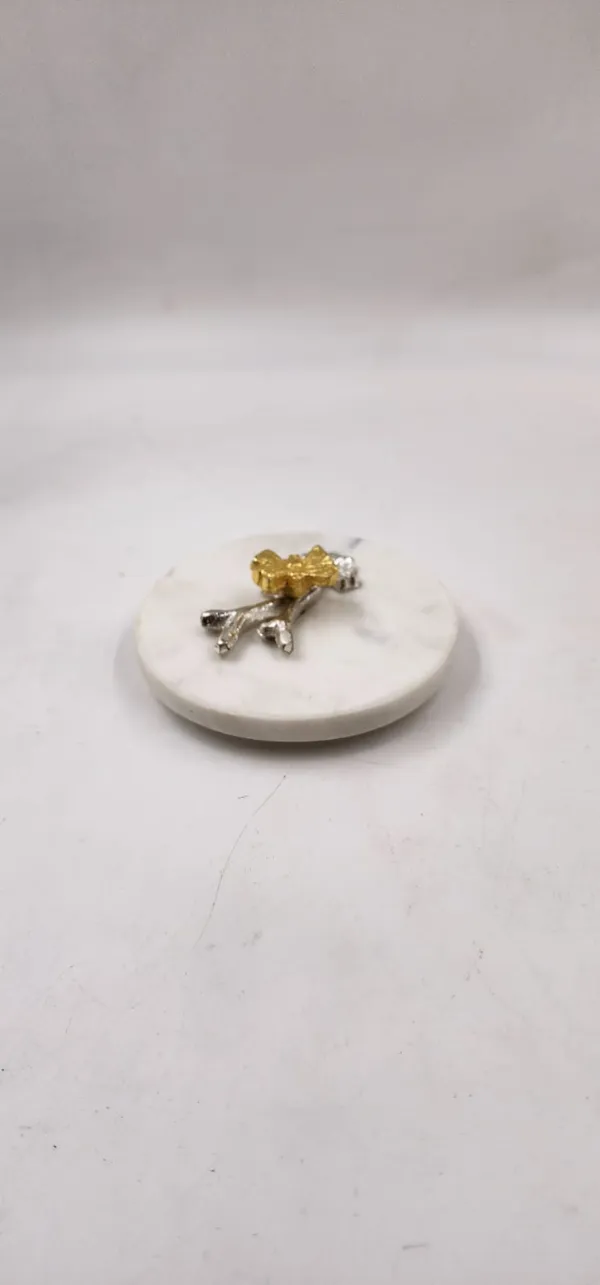 Gold_And_White_Marble_Top_Gold_Jar