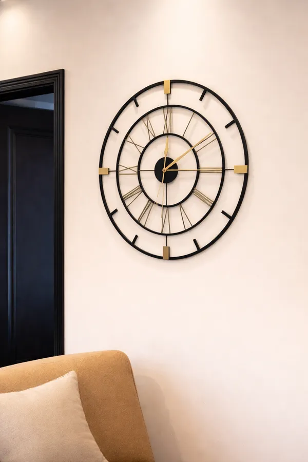 Modern_Gold_Accent_Clock