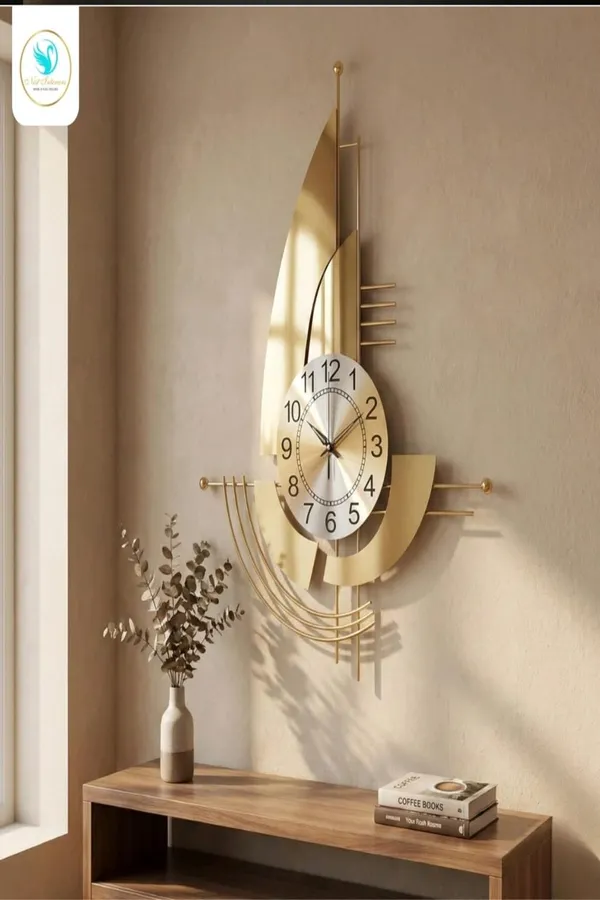 Modern_Gold_Vertical_Metal_Wall_Clock