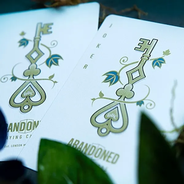 Abandoned_Luxury_Playing_Cards_By_Dynamo