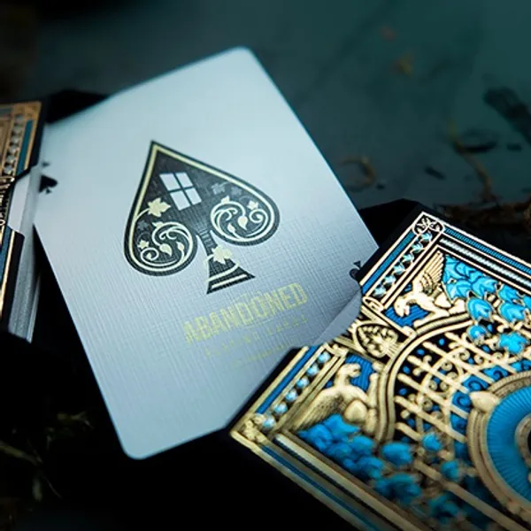 Abandoned_Luxury_Playing_Cards_By_Dynamo