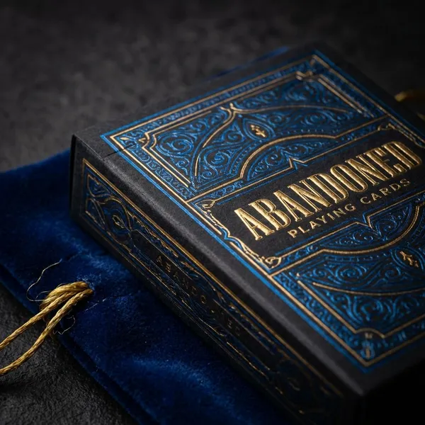Abandoned_Luxury_Playing_Cards_By_Dynamo