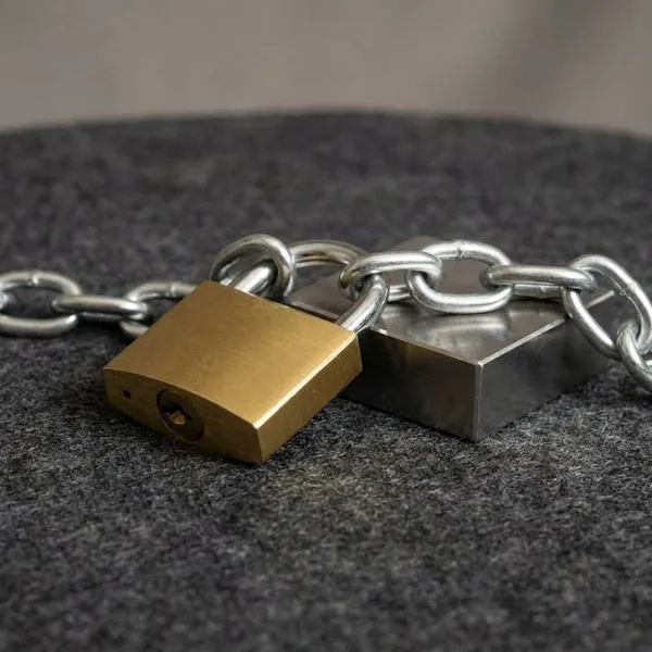 Chain_Escape_Magic_Trick