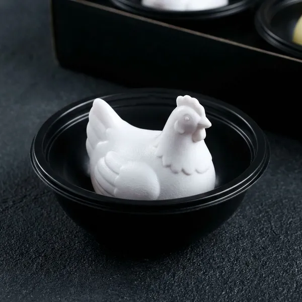 Egg_Surprise_Magic_Trick