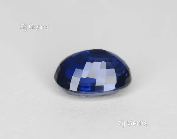 Blue_sapphire_6.31_carts_Natural_Gemstone_Gemstone_For_Unisex_astrological_propose