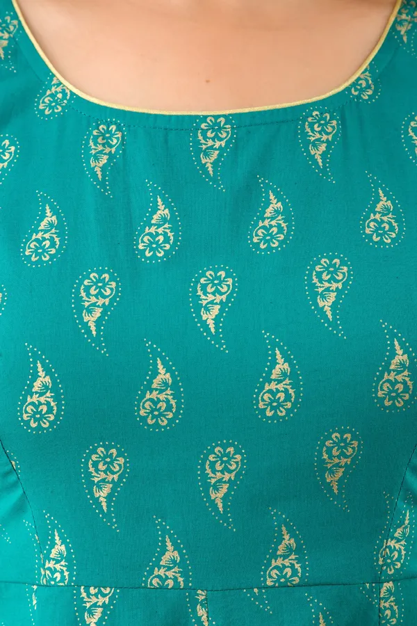 Svarchi_Trends_Womens_Rayon_Paisley_Print_Anarkali_Dress_(Green)