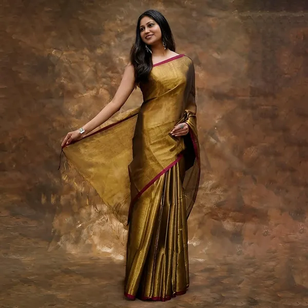 Golden_Handloom_Tissue_Saree_Ethnic_Wear_For_Occasional_Use_For_Elegance_Look_Cotton_Blended_Copper_Golden_Zari_With_Red_Border_And_Light_Weight_For_Women