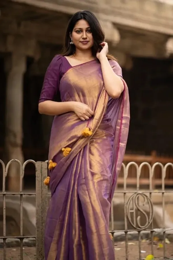 Purple_Handloom_Tissue_Saree_Ethnic_Wear_For_Occasional_Use_For_Elegance_Look_Vibrant_And_Changable_Relaxed_Fit_Blended_Ethnic_Wear_New_With_Out_Pompom_In_Pallu_For_Women