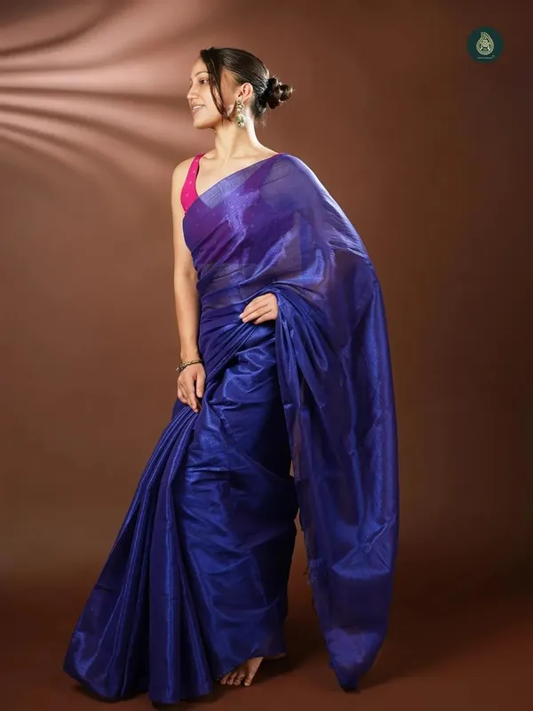 Royal_Blue_Handloom_Tissue_Saree_Ethnic_Wear_For_Occasional_Use_For_Elegance_Look_For_User_Relaxed_Fit_Blended_Cotton_Golden_Zari__And_Light_Weight_For_Women