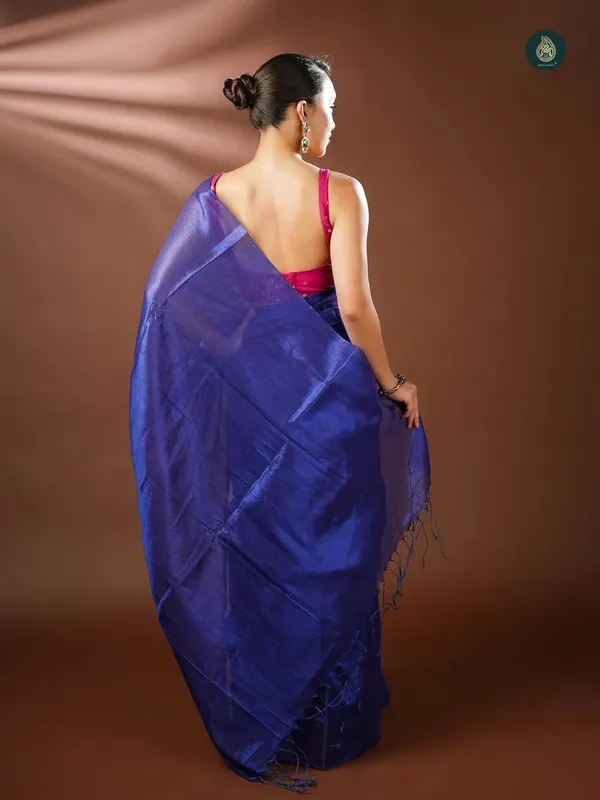 Royal_Blue_Handloom_Tissue_Saree_Ethnic_Wear_For_Occasional_Use_For_Elegance_Look_For_User_Relaxed_Fit_Blended_Cotton_Golden_Zari__And_Light_Weight_For_Women
