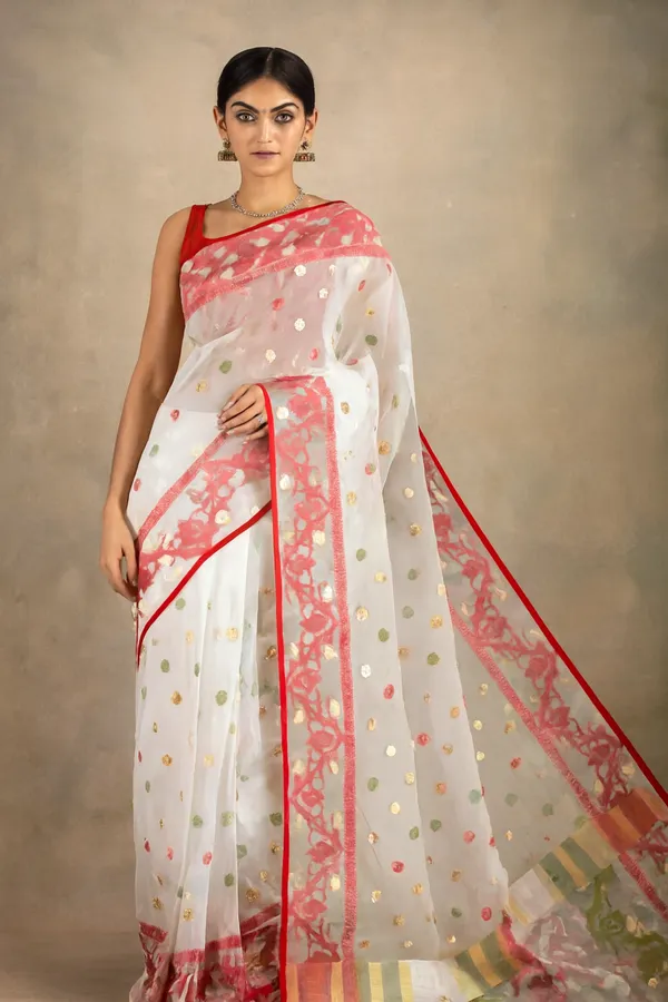 White_Premium_Handloom_Muslin_Bengal_Jamdani_Saree_For_Women