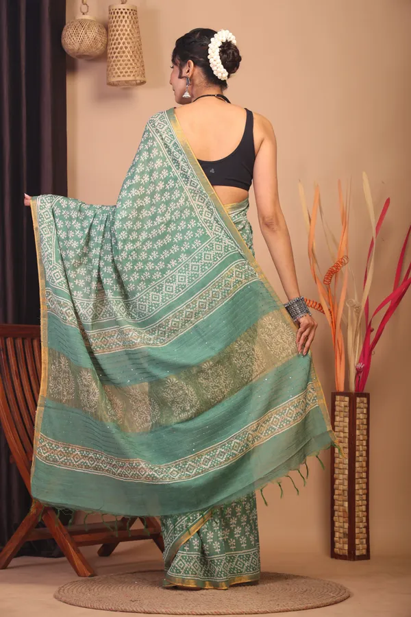 Green_Cotton_Silk_Floral_Bhagalpuri_Saree_With_Unstitched_Blouse