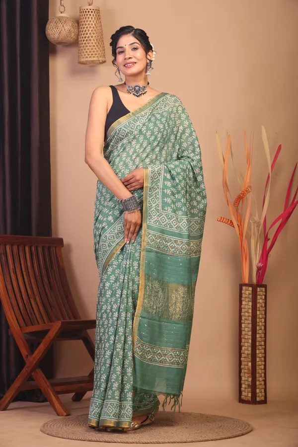 Green_Cotton_Silk_Floral_Bhagalpuri_Saree_With_Unstitched_Blouse