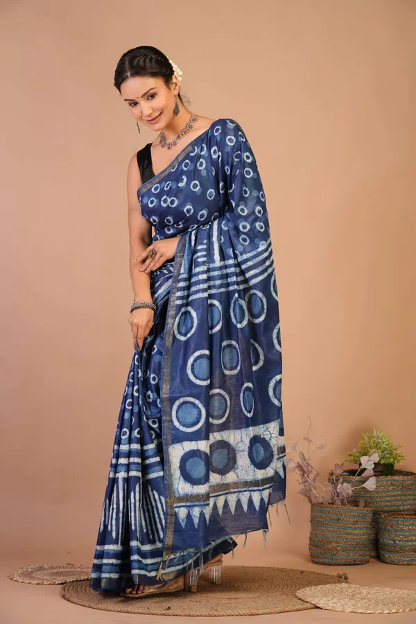 Navy_Blue_Cotton_Silk_Dabu_Print_(Hand_Block)_Bhagalpuri_Saree_With_Unstitched_Blouse