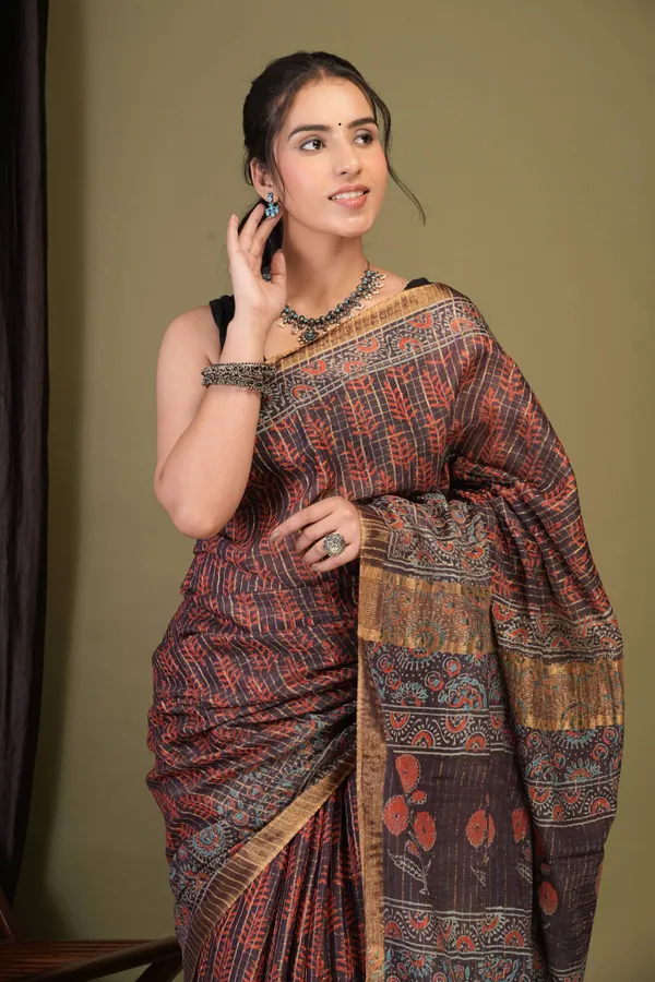 Purple_Cotton_Silk_(Art_Silk)_Ajrakh_Bhagalpuri_Saree_With_Unstitched_Blouse