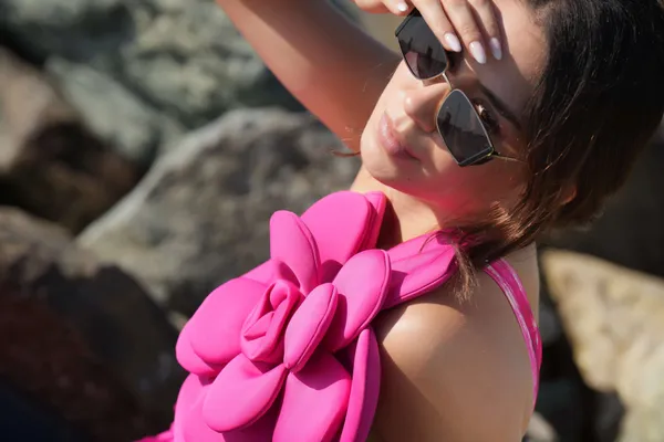 Pink_Fleur_Grande_One-Shoulder_Beachwear_Set_|_Monokini_&_Coverup_Skirt