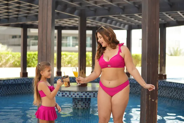 Pink_Scarlet_Waves_Mother-Daughter_Coordinated_Swimwear