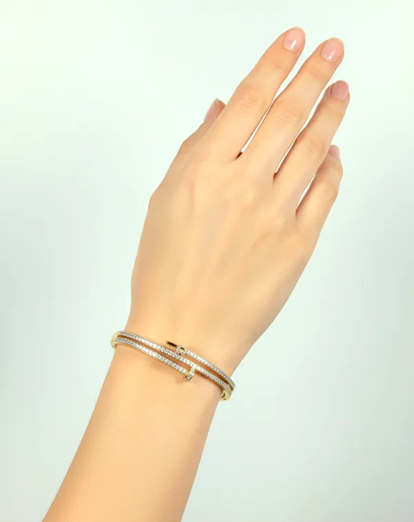 Golden_Alloy_Manali_Bracelet_For_Women
