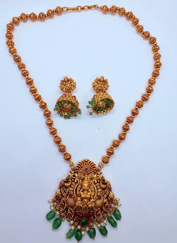 ALPIFY_–_Antique_Lakshmi_Green_Drop_Necklace