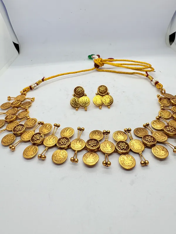 ALPIFY_–_Heritage_Coin_Festive_Choker_Set