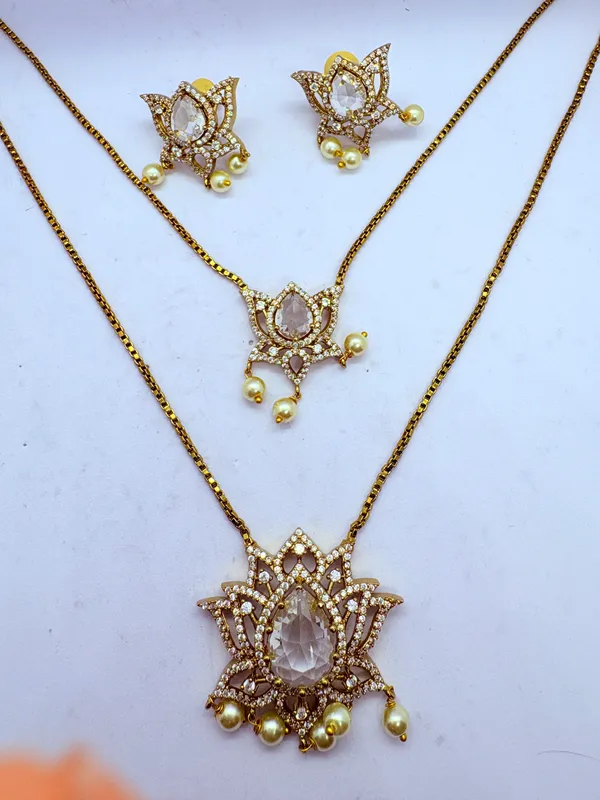 ALPIFY_–_Lotus_Bloom_Crystal_Layered_Set