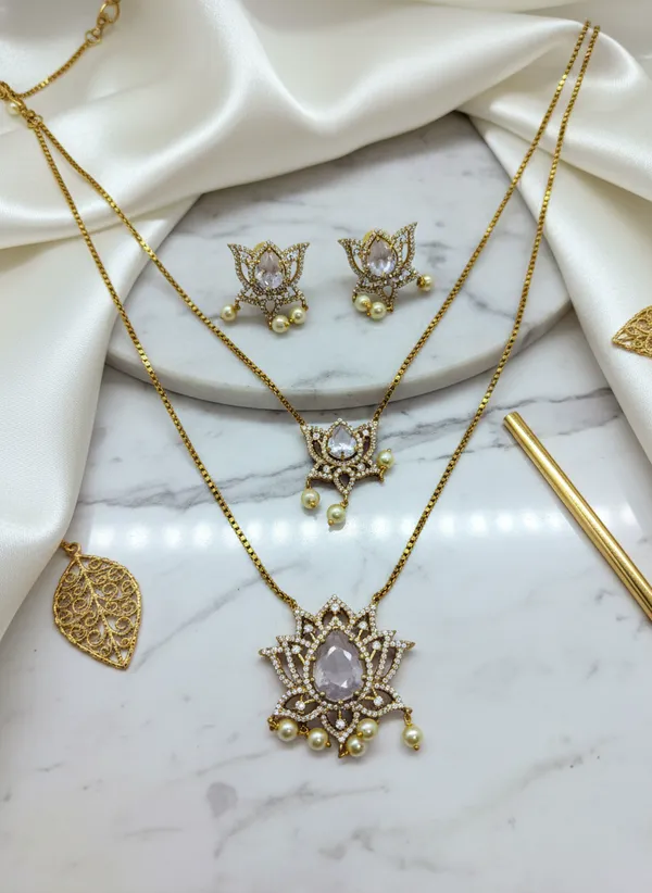 ALPIFY_–_Lotus_Bloom_Crystal_Layered_Set